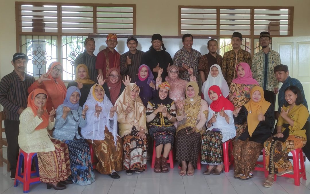 Para Guru SMPN 2 Wagir Malang