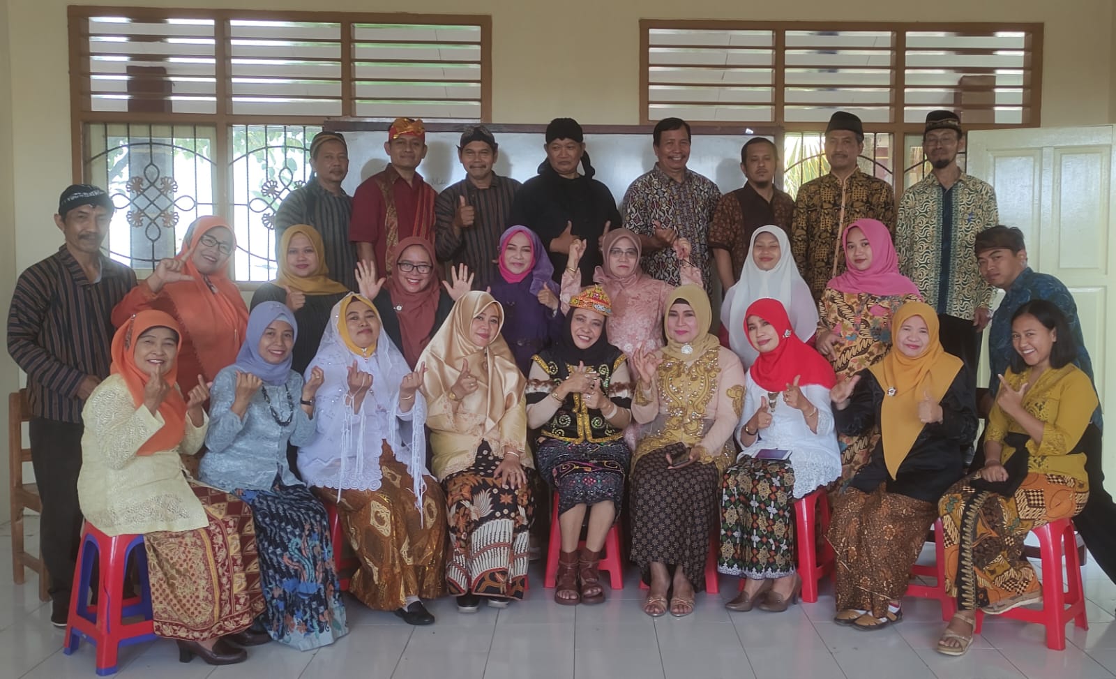 Para Guru SMPN 2 Wagir Malang